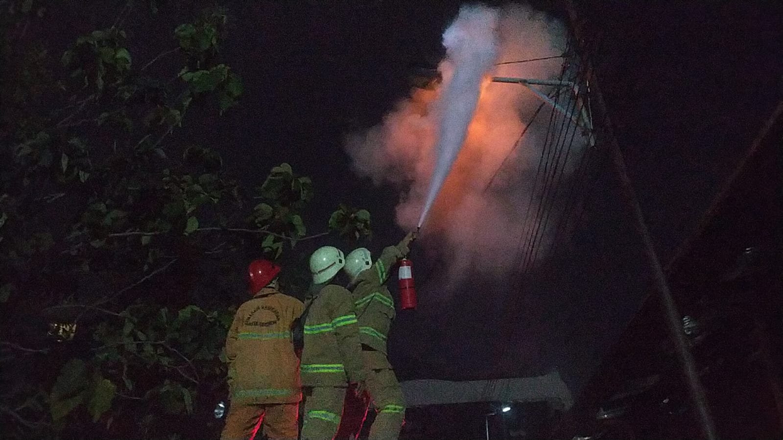 Damkar Kota Cirebon 2025: Nggak Cuma Padamkan Api, Tapi Juga Jadi Andalan Warga