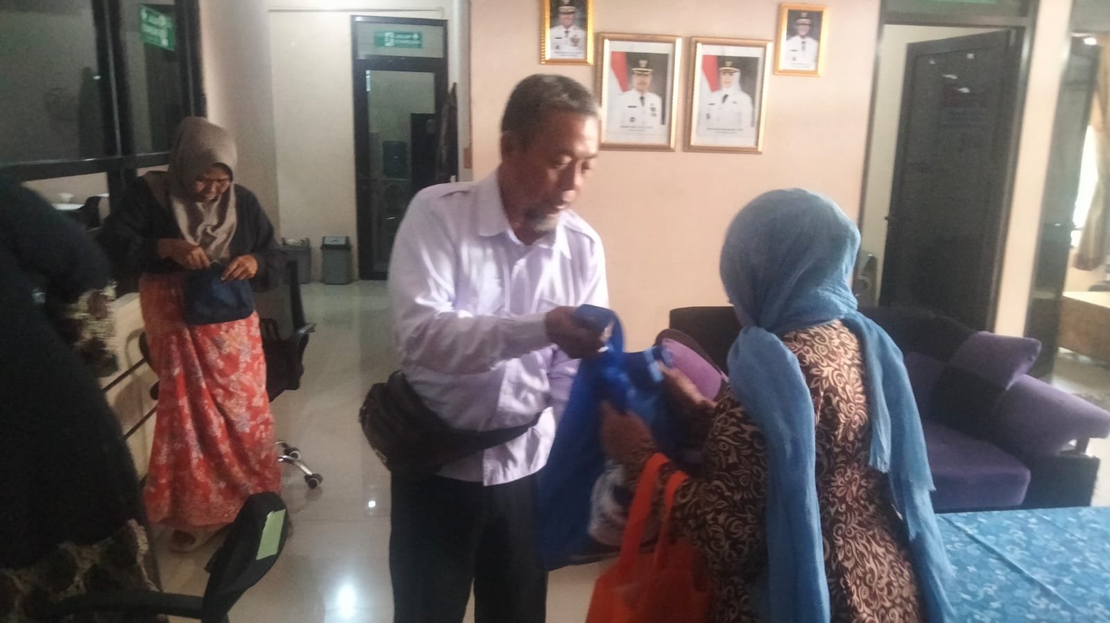 Penyerahan Bantuan Sosial